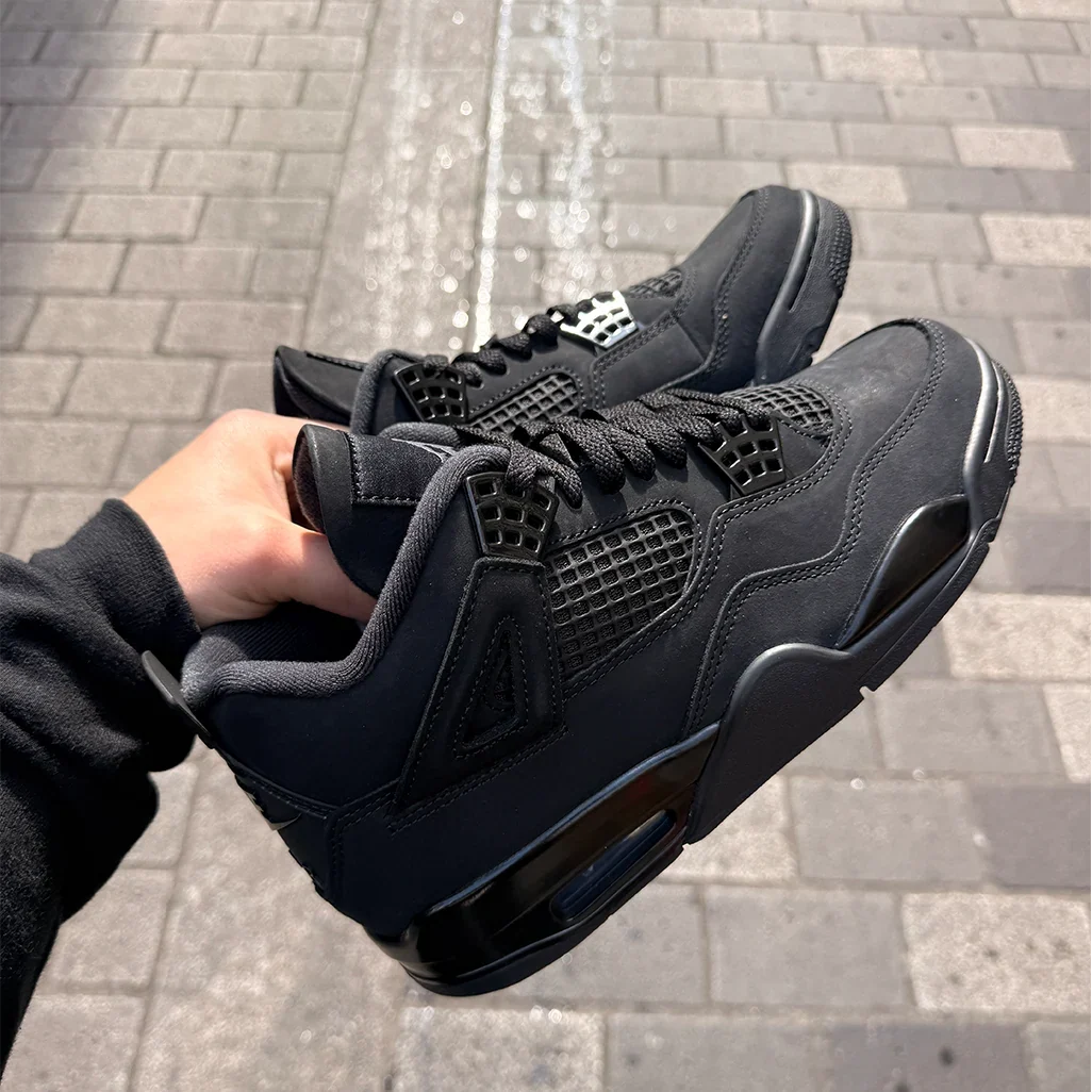 Air Jordan 4 Retro Black Cat 2025