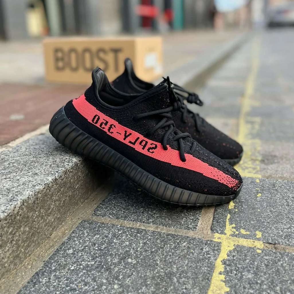 adidas Yeezy Boost 350 V2 Core Black Red (2016/2022/2023)