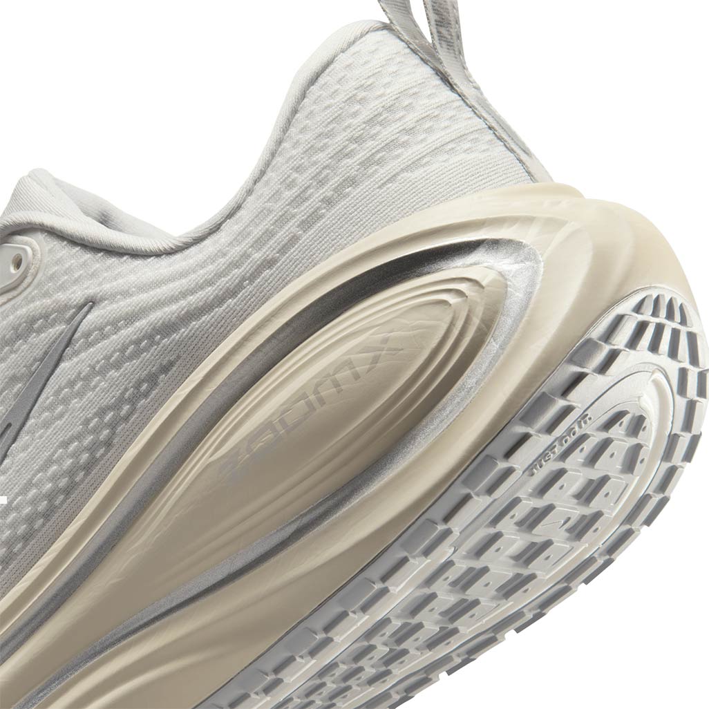 Nike Vomero Plus Running is Mental