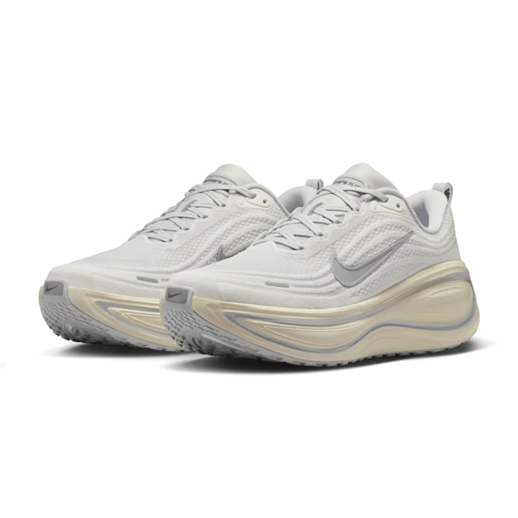 Nike Vomero Plus Running is Mental